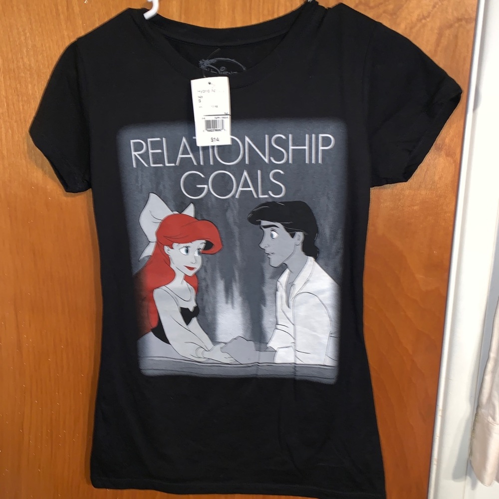 Kiss the Girl tee